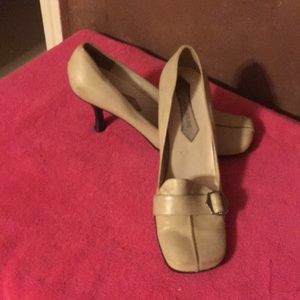 Enzo Angiolini pumps
